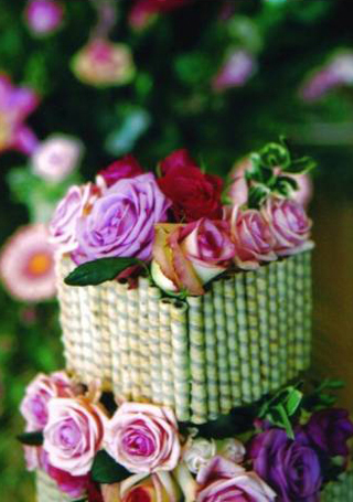 multicoloured centrepiece 7 Wedding Planning Advice   Finding A Florist